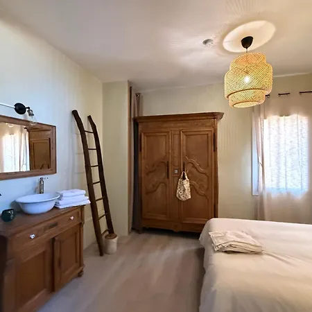 Nyaraló Maison De Village *